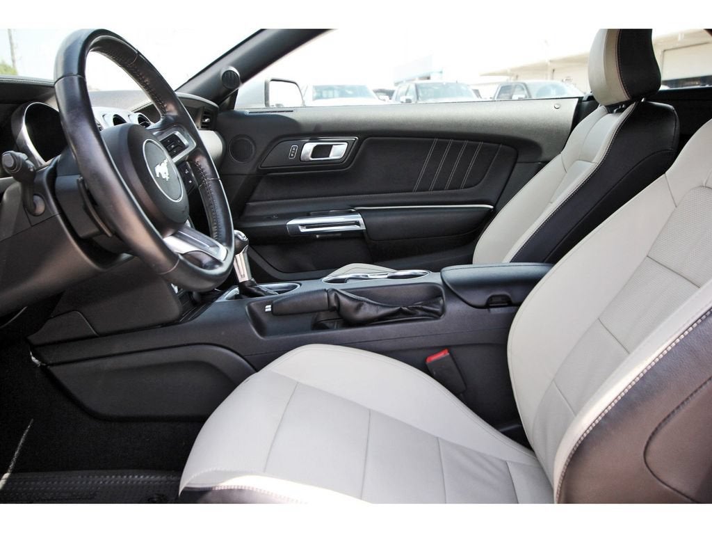 2021 Ford Mustang EcoBoost