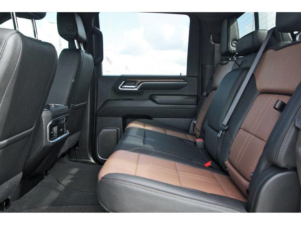 2024 Chevrolet Silverado 3500 HD High Country DRW