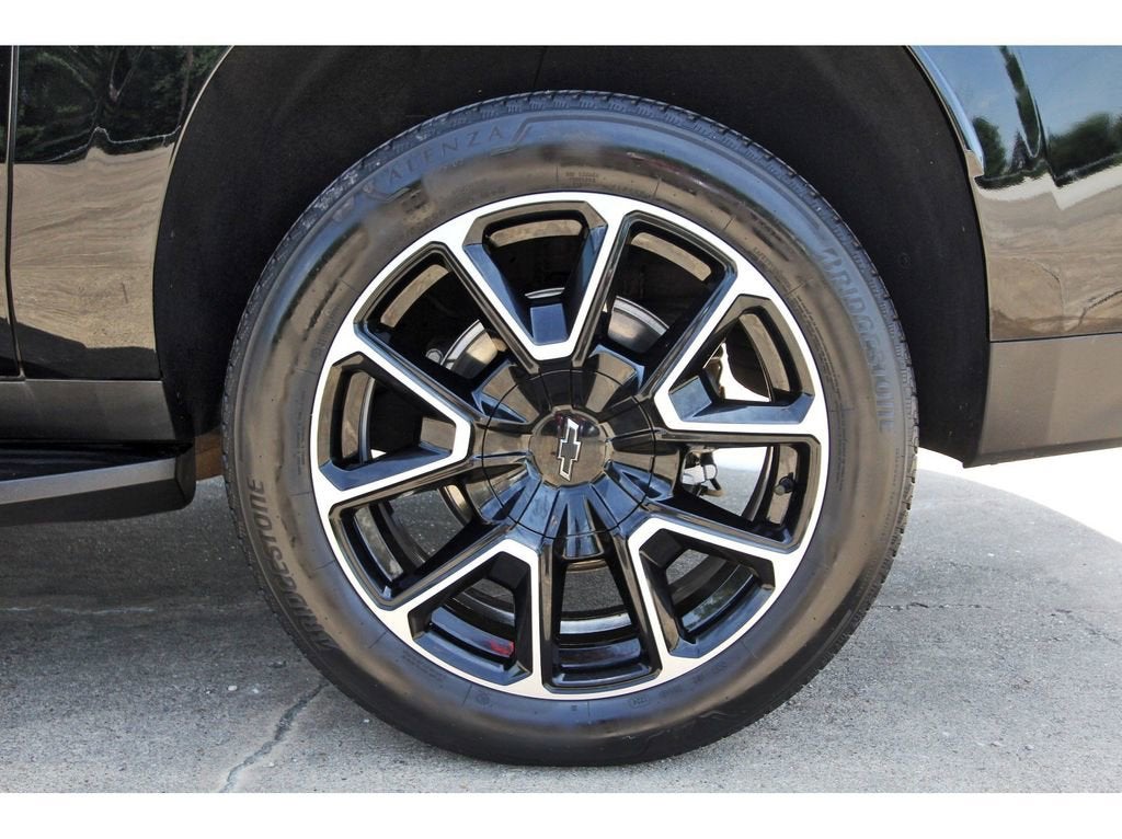 2024 Chevrolet Suburban RST