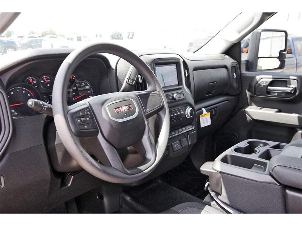 2025 GMC Sierra 2500 HD Pro