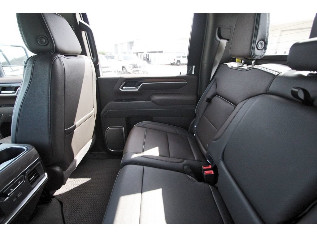 2026 GMC Sierra 3500HD Denali - Photo 11