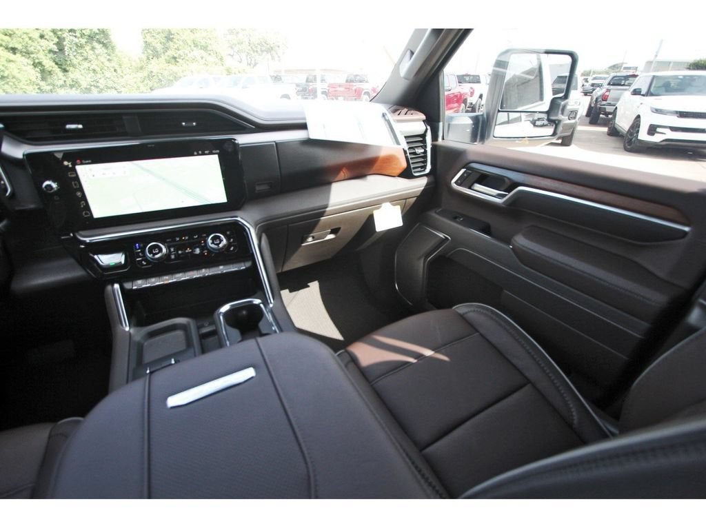 2026 GMC Sierra 3500HD Denali - Photo 9