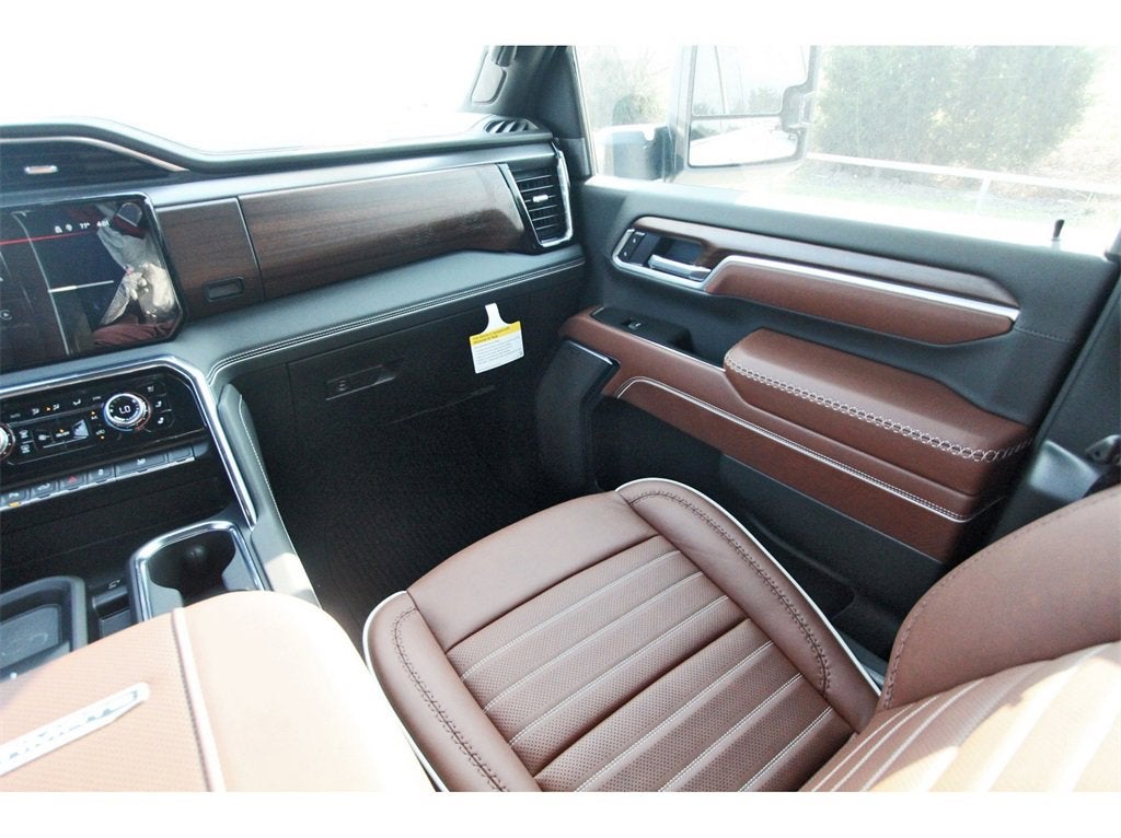 2026 GMC Sierra 3500 HD Denali Ultimate DRW