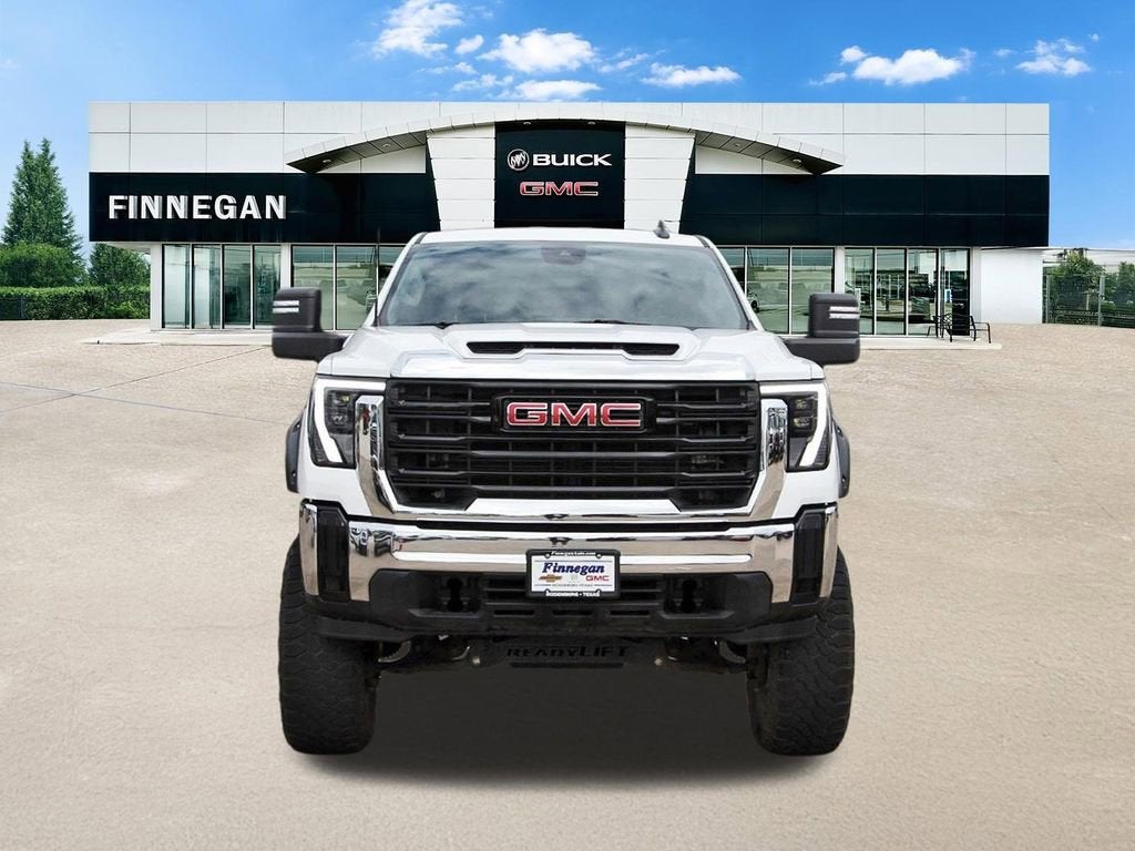 2024 GMC Sierra 2500 HD Pro