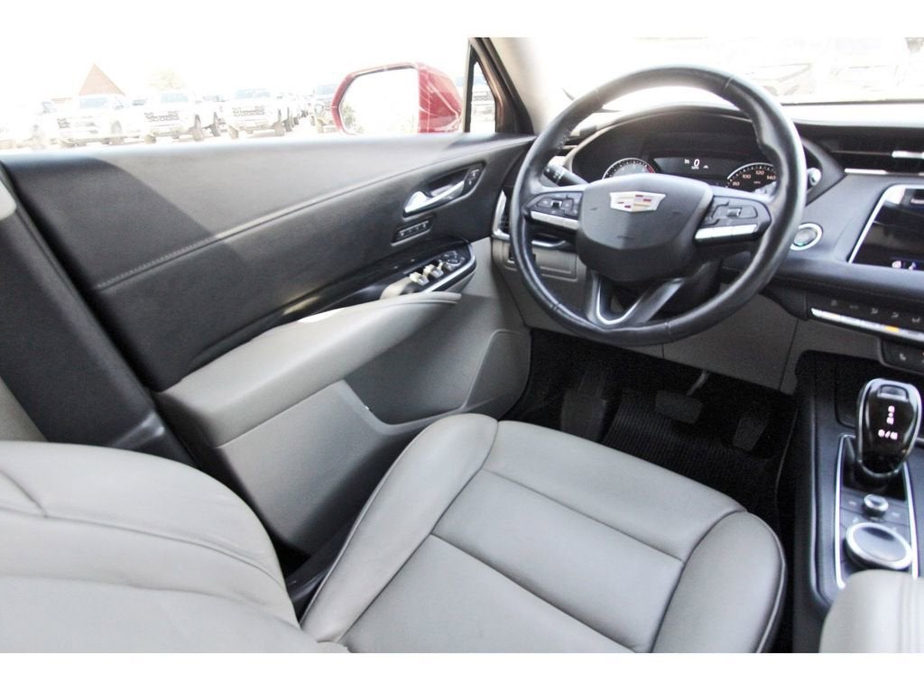 2020 Cadillac XT4 Premium Luxury