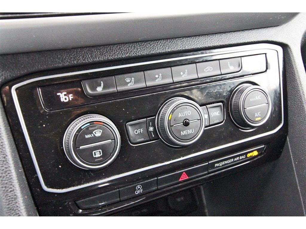 2022 Volkswagen Atlas Cross Sport 2.0T SE w/Technology