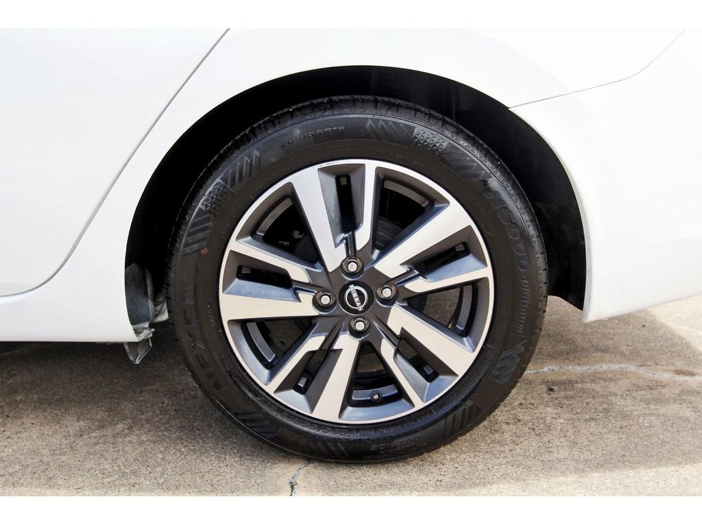 2024 Nissan Versa SV