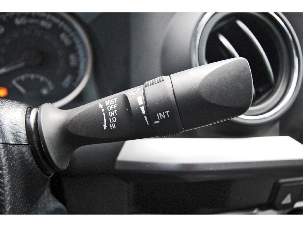 2022 Toyota Tacoma 2WD SR5