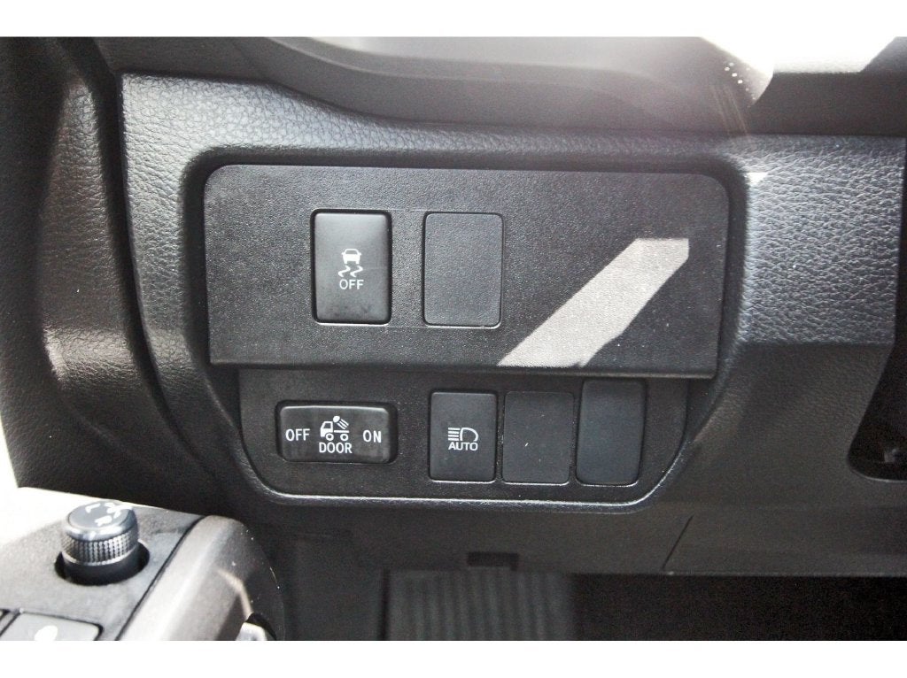 2022 Toyota Tacoma 2WD SR5